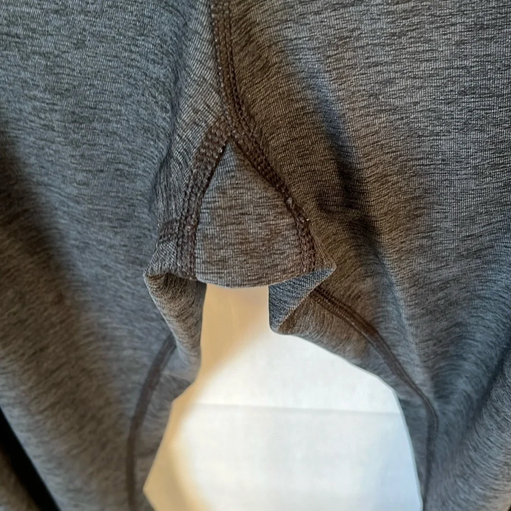 Avia Charcoal Gray Capri Leggings Women’s Size Large Side Pocket Athletic Yoga